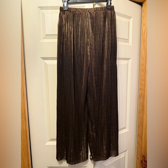 Glam Shimmering Bronze Metallic Pleated Wide Leg Pants - Size L - Picture 3 of 4